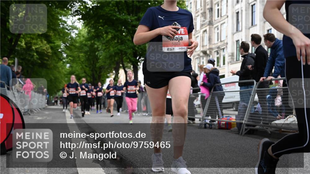 14.06.2026 - REWE Women's Run J. Mangold http://msf.ph/oto/9759465 14.06.2026 11:01:34 Ziel 5022, 5052, 5053, 5056, 5059, 5092, 5141, 5160, 5213, 5241, 5360, 5520, 5586, 5659, 5720, 5721, 5776, 5921 meine-sportfotos.de