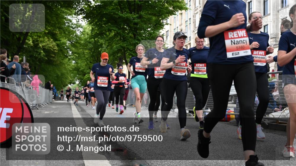 14.06.2026 - REWE Women's Run J. Mangold http://msf.ph/oto/9759500 14.06.2026 11:01:39 Ziel 5092, 5121, 5141, 5160, 5194, 5213, 5241, 5343, 5518, 5520, 5546, 5586, 5641, 5659, 5776, 5917, 5921 meine-sportfotos.de
