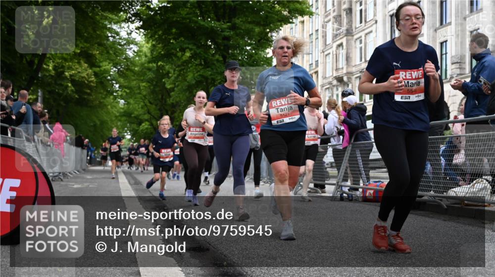 14.06.2026 - REWE Women's Run J. Mangold http://msf.ph/oto/9759545 14.06.2026 11:01:44 Ziel 5121, 5170, 5194, 5241, 5343, 5398, 5410, 5456, 5518, 5546, 5586, 5607, 5609, 5610, 5641, 5659, 5853, 5917, 5992 meine-sportfotos.de
