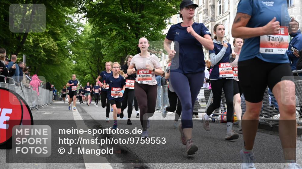 14.06.2026 - REWE Women's Run J. Mangold http://msf.ph/oto/9759553 14.06.2026 11:01:45 Ziel 5121, 5170, 5194, 5343, 5398, 5410, 5456, 5518, 5546, 5607, 5609, 5610, 5641, 5853, 5917, 5992, 6060 meine-sportfotos.de