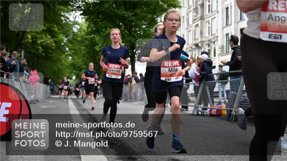 14.06.2026 - REWE Women's Run J. Mangold http://msf.ph/oto/9759567 14.06.2026 11:01:47 Ziel 5049, 5121, 5170, 5194, 5343, 5398, 5410, 5456, 5514, 5518, 5546, 5607, 5609, 5610, 5853, 5865, 5882, 5992, 6060 meine-sportfotos.de