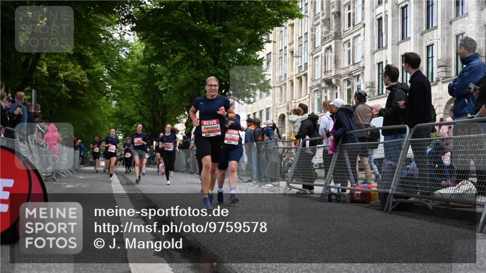 14.06.2026 - REWE Women's Run J. Mangold http://msf.ph/oto/9759578 14.06.2026 11:01:49 Ziel 5049, 5121, 5170, 5343, 5398, 5410, 5456, 5514, 5546, 5601, 5607, 5609, 5610, 5853, 5865, 5882, 5992, 6060 meine-sportfotos.de