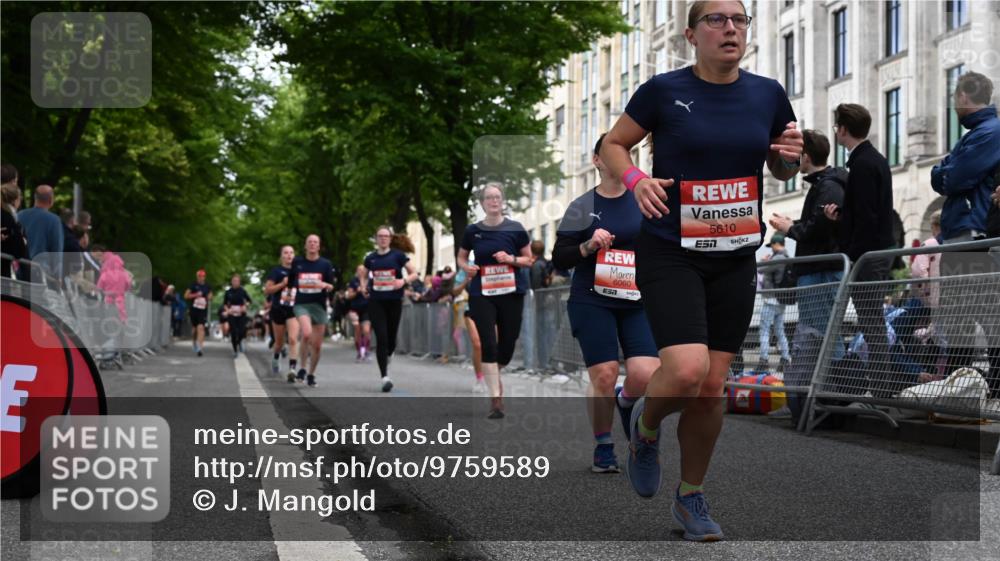 14.06.2026 - REWE Women's Run J. Mangold http://msf.ph/oto/9759589 14.06.2026 11:01:50 Ziel 5049, 5170, 5310, 5398, 5410, 5456, 5514, 5601, 5607, 5609, 5610, 5853, 5865, 5882, 5992, 6060 meine-sportfotos.de