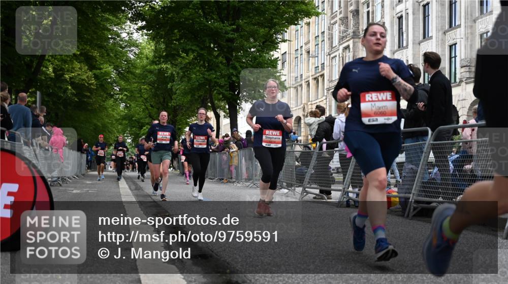 14.06.2026 - REWE Women's Run J. Mangold http://msf.ph/oto/9759591 14.06.2026 11:01:50 Ziel 5049, 5170, 5310, 5398, 5410, 5456, 5514, 5601, 5607, 5609, 5610, 5853, 5865, 5882, 5992, 6060 meine-sportfotos.de
