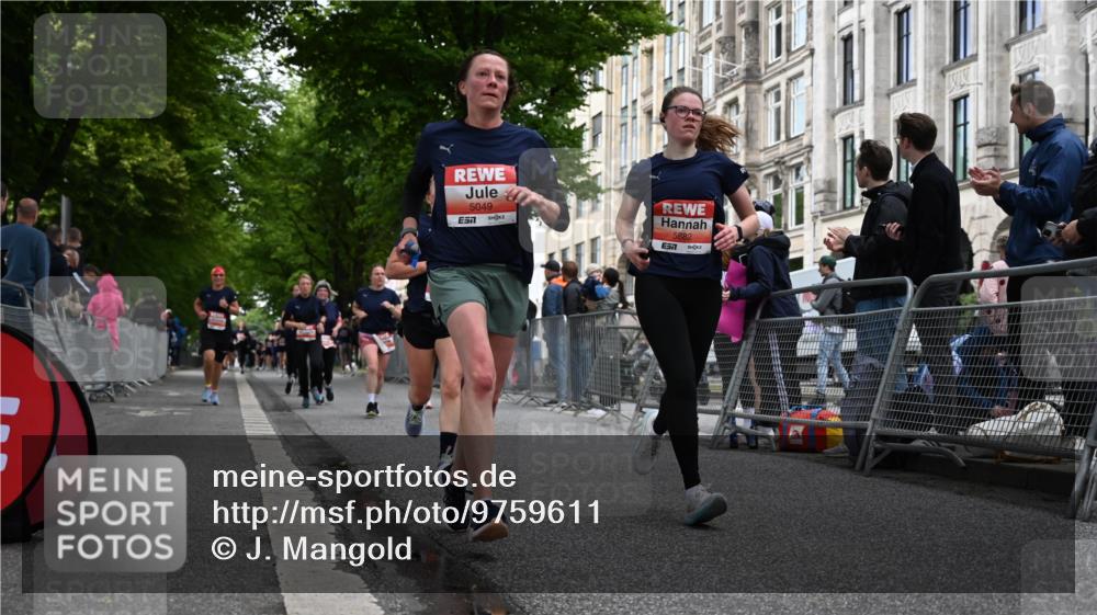 14.06.2026 - REWE Women's Run J. Mangold http://msf.ph/oto/9759611 14.06.2026 11:01:53 Ziel 5027, 5049, 5192, 5310, 5514, 5561, 5601, 5608, 5610, 5689, 5865, 5882, 6060 meine-sportfotos.de