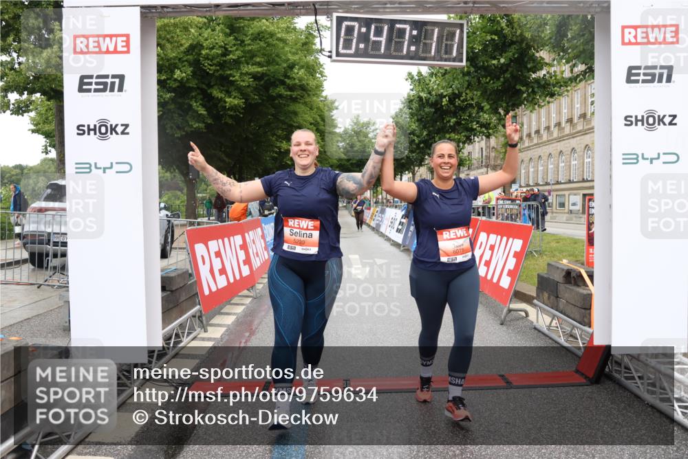14.06.2026 - REWE Women's Run Strokosch-Dieckow http://msf.ph/oto/9759634 14.06.2026 11:17:39 Ziel 5220, 5655, 5711, 6062, 6071 meine-sportfotos.de