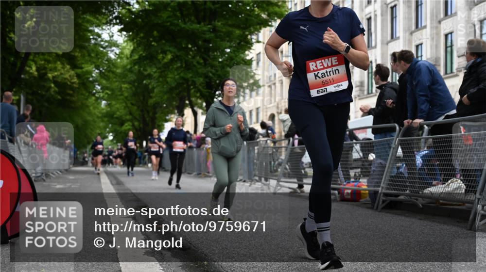 14.06.2026 - REWE Women's Run J. Mangold http://msf.ph/oto/9759671 14.06.2026 11:02:00 Ziel 5027, 5192, 5261, 5310, 5511, 5561, 5579, 5608, 5685, 5689 meine-sportfotos.de