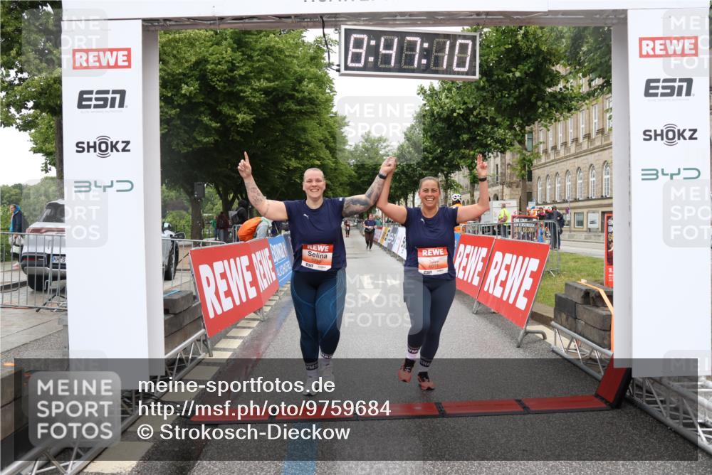 14.06.2026 - REWE Women's Run Strokosch-Dieckow http://msf.ph/oto/9759684 14.06.2026 11:17:39 Ziel 5220, 5655, 5711, 6062, 6071 meine-sportfotos.de