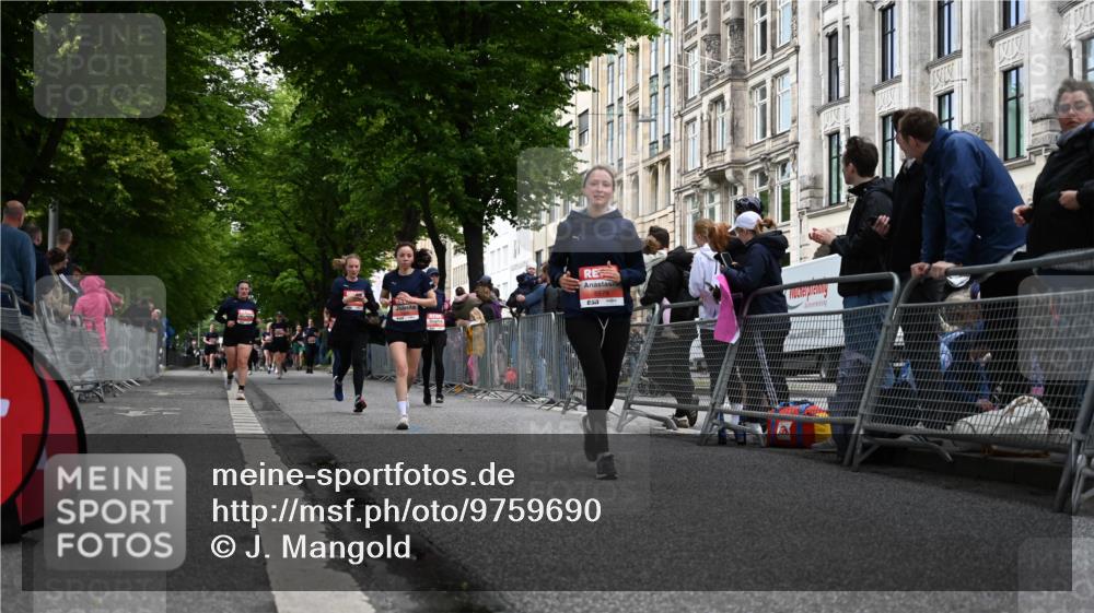 14.06.2026 - REWE Women's Run J. Mangold http://msf.ph/oto/9759690 14.06.2026 11:02:03 Ziel 5192, 5261, 5309, 5377, 5511, 5579, 5685, 5780, 5932 meine-sportfotos.de