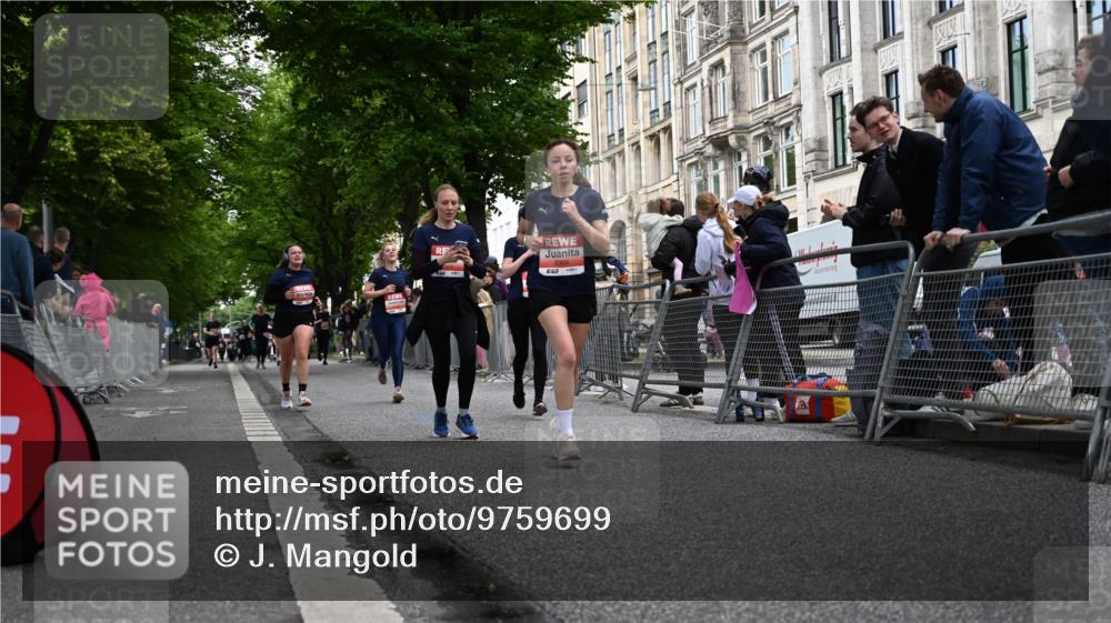 14.06.2026 - REWE Women's Run J. Mangold http://msf.ph/oto/9759699 14.06.2026 11:02:05 Ziel 5176, 5261, 5309, 5377, 5579, 5685, 5780, 5932 meine-sportfotos.de