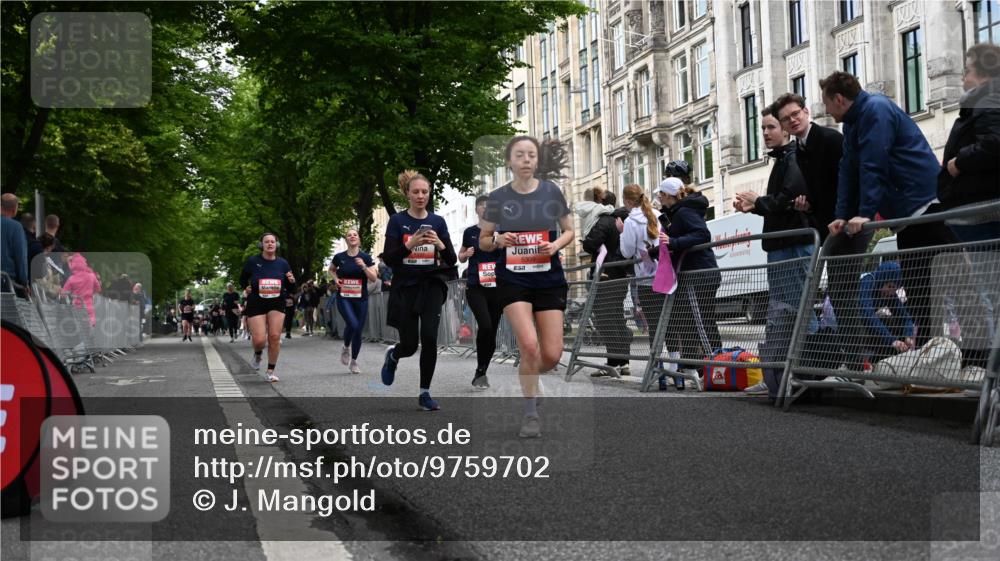 14.06.2026 - REWE Women's Run J. Mangold http://msf.ph/oto/9759702 14.06.2026 11:02:05 Ziel 5176, 5261, 5309, 5377, 5579, 5685, 5780, 5932 meine-sportfotos.de