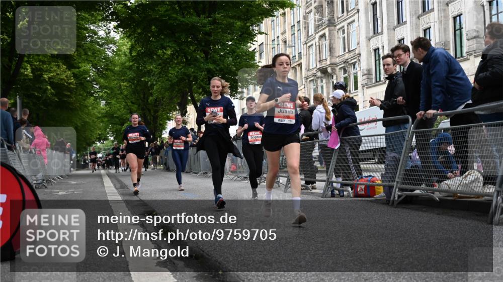 14.06.2026 - REWE Women's Run J. Mangold http://msf.ph/oto/9759705 14.06.2026 11:02:06 Ziel 5176, 5261, 5309, 5377, 5579, 5685, 5780, 5932 meine-sportfotos.de