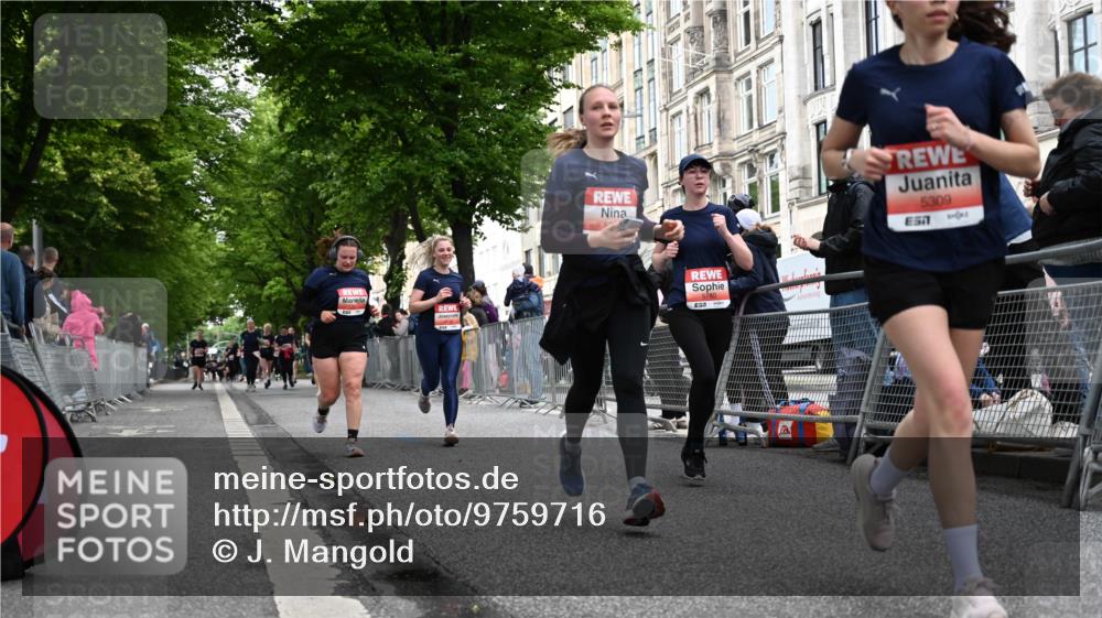 14.06.2026 - REWE Women's Run J. Mangold http://msf.ph/oto/9759716 14.06.2026 11:02:07 Ziel 5176, 5309, 5377, 5579, 5685, 5780, 5932 meine-sportfotos.de