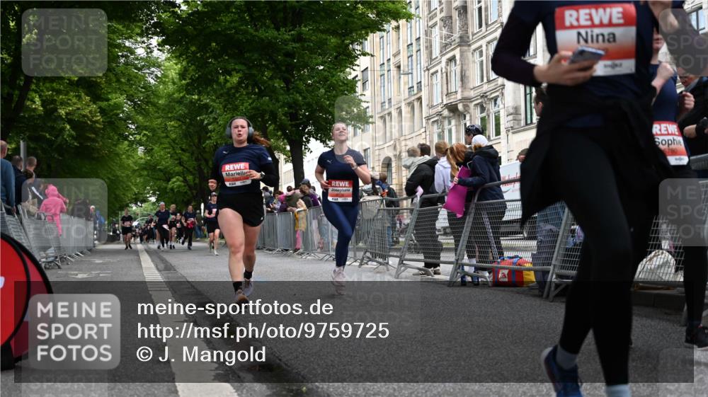 14.06.2026 - REWE Women's Run J. Mangold http://msf.ph/oto/9759725 14.06.2026 11:02:08 Ziel 5176, 5309, 5377, 5579, 5780, 5932 meine-sportfotos.de
