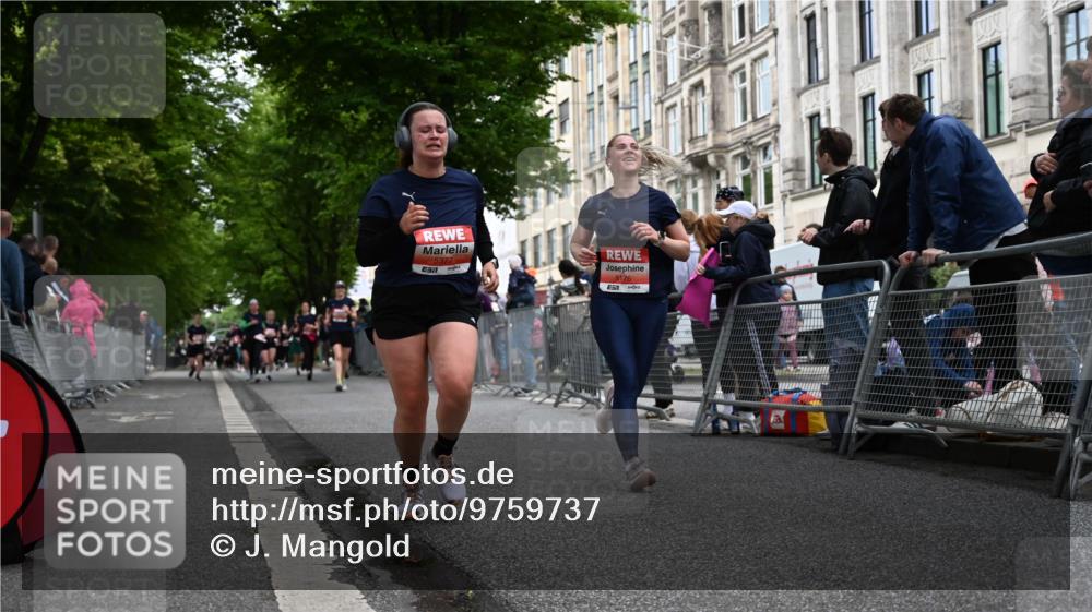 14.06.2026 - REWE Women's Run J. Mangold http://msf.ph/oto/9759737 14.06.2026 11:02:09 Ziel 5176, 5309, 5377, 5579, 5780, 5932 meine-sportfotos.de