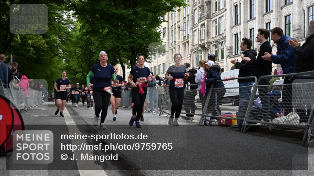 14.06.2026 - REWE Women's Run J. Mangold http://msf.ph/oto/9759765 14.06.2026 11:02:17 Ziel 5133, 5179, 5372, 5428, 5540, 5644, 5704, 5777, 5802, 5935 meine-sportfotos.de