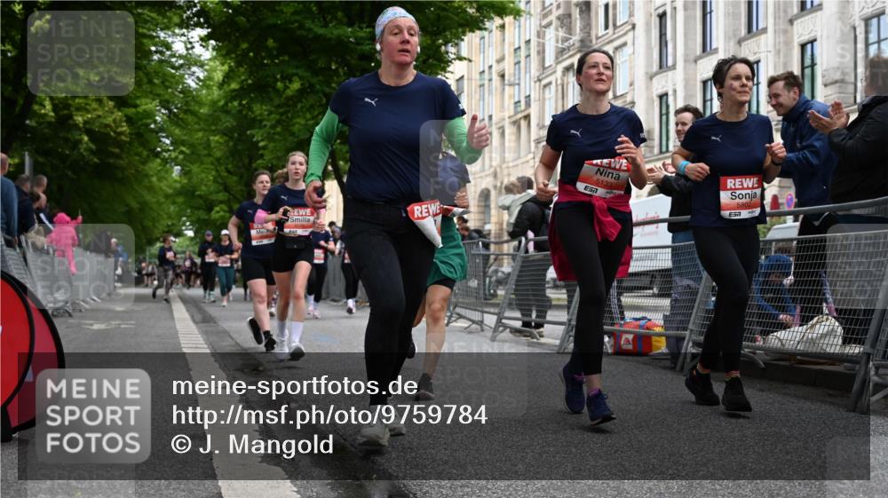 14.06.2026 - REWE Women's Run J. Mangold http://msf.ph/oto/9759784 14.06.2026 11:02:19 Ziel 5133, 5179, 5260, 5372, 5428, 5521, 5540, 5644, 5704, 5777, 5802, 5935 meine-sportfotos.de