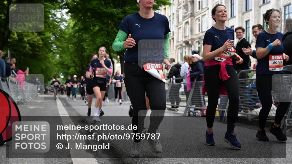 14.06.2026 - REWE Women's Run J. Mangold http://msf.ph/oto/9759787 14.06.2026 11:02:19 Ziel 5133, 5179, 5260, 5372, 5428, 5521, 5540, 5644, 5704, 5777, 5802, 5935 meine-sportfotos.de