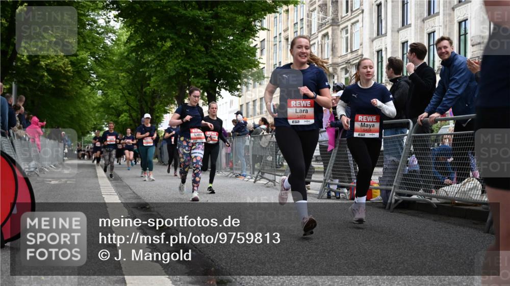 14.06.2026 - REWE Women's Run J. Mangold http://msf.ph/oto/9759813 14.06.2026 11:02:22 Ziel 5133, 5179, 5260, 5372, 5373, 5428, 5521, 5540, 5644, 5650, 5704, 5802, 5814, 5935 meine-sportfotos.de