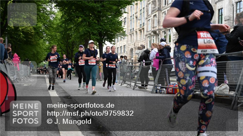 14.06.2026 - REWE Women's Run J. Mangold http://msf.ph/oto/9759832 14.06.2026 11:02:25 Ziel 5179, 5260, 5372, 5373, 5428, 5521, 5540, 5567, 5650, 5814, 5991 meine-sportfotos.de