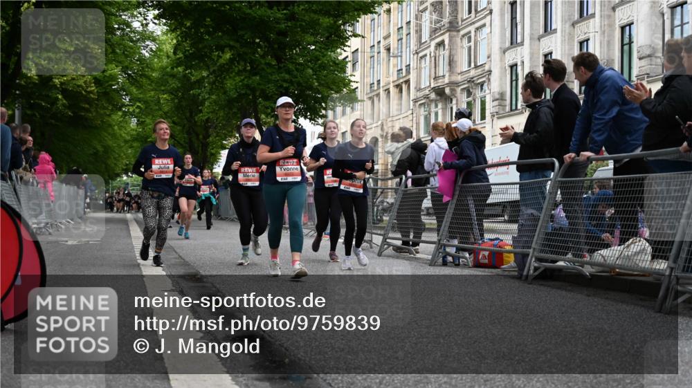14.06.2026 - REWE Women's Run J. Mangold http://msf.ph/oto/9759839 14.06.2026 11:02:26 Ziel 5260, 5372, 5373, 5428, 5503, 5521, 5528, 5529, 5530, 5540, 5567, 5650, 5814, 5991 meine-sportfotos.de