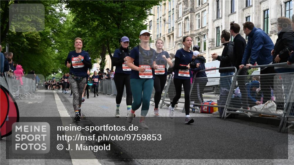 14.06.2026 - REWE Women's Run J. Mangold http://msf.ph/oto/9759853 14.06.2026 11:02:27 Ziel 5243, 5260, 5372, 5373, 5428, 5503, 5521, 5528, 5529, 5530, 5567, 5572, 5650, 5814, 5991 meine-sportfotos.de