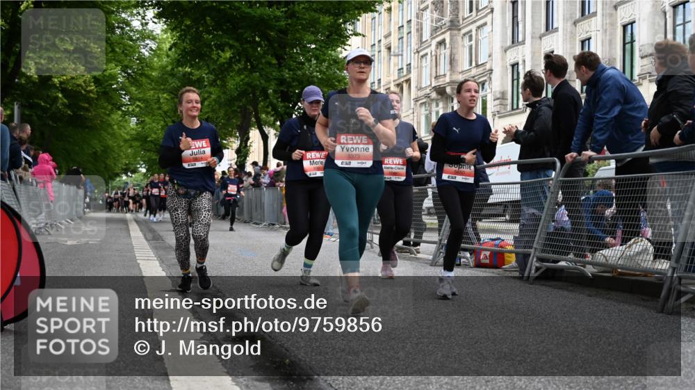 14.06.2026 - REWE Women's Run J. Mangold http://msf.ph/oto/9759856 14.06.2026 11:02:27 Ziel 5243, 5260, 5372, 5373, 5428, 5503, 5521, 5528, 5529, 5530, 5567, 5572, 5650, 5814, 5991 meine-sportfotos.de