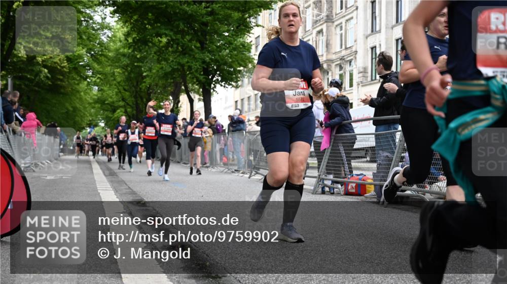 14.06.2026 - REWE Women's Run J. Mangold http://msf.ph/oto/9759902 14.06.2026 11:02:33 Ziel 5243, 5247, 5482, 5503, 5528, 5529, 5530, 5567, 5572, 5688, 5991, 6006 meine-sportfotos.de
