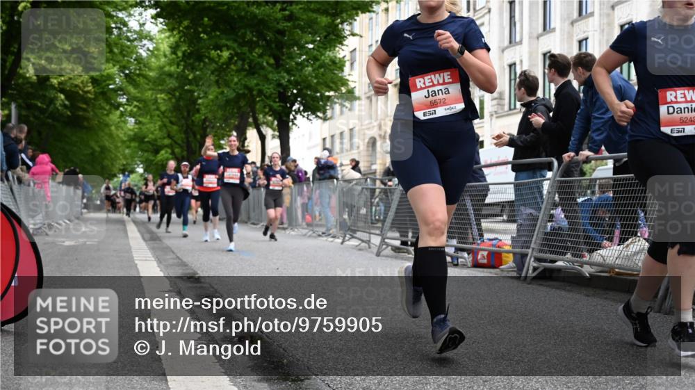 14.06.2026 - REWE Women's Run J. Mangold http://msf.ph/oto/9759905 14.06.2026 11:02:33 Ziel 5243, 5247, 5482, 5503, 5528, 5529, 5530, 5567, 5572, 5688, 5991, 6006 meine-sportfotos.de