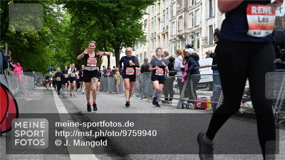 14.06.2026 - REWE Women's Run J. Mangold http://msf.ph/oto/9759940 14.06.2026 11:02:41 Ziel 5077, 5161, 5247, 5482, 5512, 5578, 5688, 5742, 5798, 5838, 6006 meine-sportfotos.de