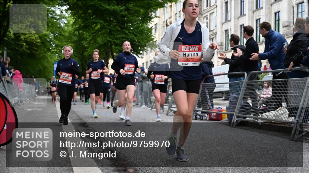 14.06.2026 - REWE Women's Run J. Mangold http://msf.ph/oto/9759970 14.06.2026 11:02:46 Ziel 5038, 5039, 5058, 5077, 5161, 5285, 5358, 5525, 5578, 5657, 5742, 5798, 5838, 5867 meine-sportfotos.de