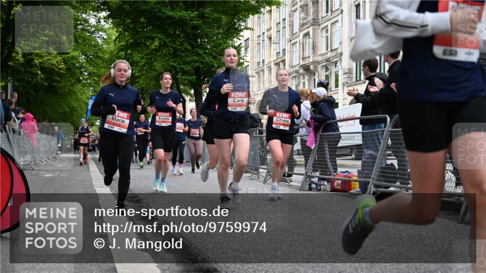14.06.2026 - REWE Women's Run J. Mangold http://msf.ph/oto/9759974 14.06.2026 11:02:46 Ziel 5038, 5039, 5058, 5077, 5161, 5285, 5358, 5525, 5578, 5657, 5742, 5798, 5838, 5867 meine-sportfotos.de