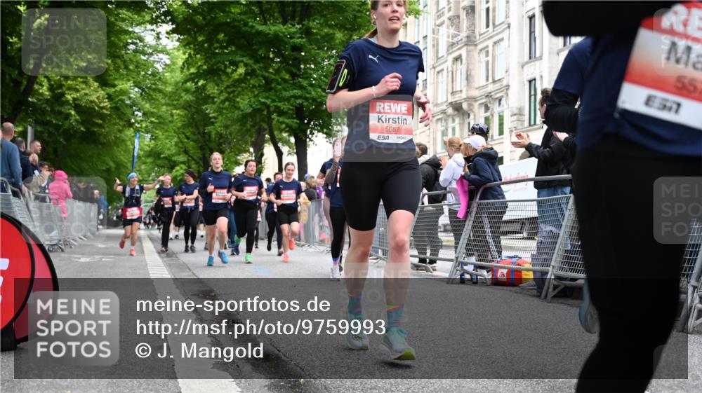 14.06.2026 - REWE Women's Run J. Mangold http://msf.ph/oto/9759993 14.06.2026 11:02:48 Ziel 5038, 5039, 5058, 5077, 5285, 5331, 5358, 5525, 5557, 5578, 5657, 5742, 5795, 5798, 5813, 5867, 5890, 5891 meine-sportfotos.de