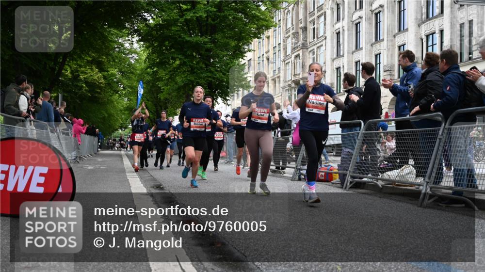 14.06.2026 - REWE Women's Run J. Mangold http://msf.ph/oto/9760005 14.06.2026 11:02:50 Ziel 5038, 5039, 5058, 5285, 5331, 5358, 5449, 5525, 5557, 5578, 5657, 5742, 5750, 5751, 5783, 5784, 5795, 5813, 5867, 5890, 5891 meine-sportfotos.de