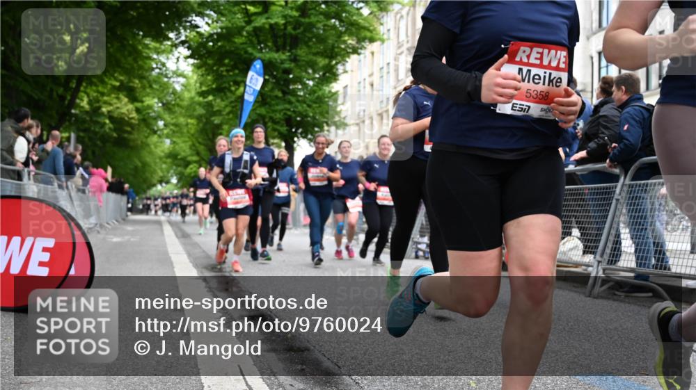 14.06.2026 - REWE Women's Run J. Mangold http://msf.ph/oto/9760024 14.06.2026 11:02:52 Ziel 5038, 5039, 5058, 5285, 5331, 5358, 5449, 5525, 5557, 5657, 5750, 5751, 5783, 5784, 5795, 5813, 5867, 5890, 5891, 5983 meine-sportfotos.de