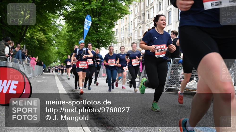 14.06.2026 - REWE Women's Run J. Mangold http://msf.ph/oto/9760027 14.06.2026 11:02:52 Ziel 5038, 5039, 5058, 5285, 5331, 5358, 5449, 5525, 5557, 5657, 5750, 5751, 5783, 5784, 5795, 5813, 5867, 5890, 5891, 5983 meine-sportfotos.de
