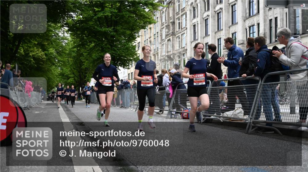 14.06.2026 - REWE Women's Run J. Mangold http://msf.ph/oto/9760048 14.06.2026 11:02:56 Ziel 5038, 5039, 5331, 5449, 5460, 5557, 5736, 5750, 5751, 5783, 5784, 5795, 5813, 5890, 5891, 5957, 5983 meine-sportfotos.de