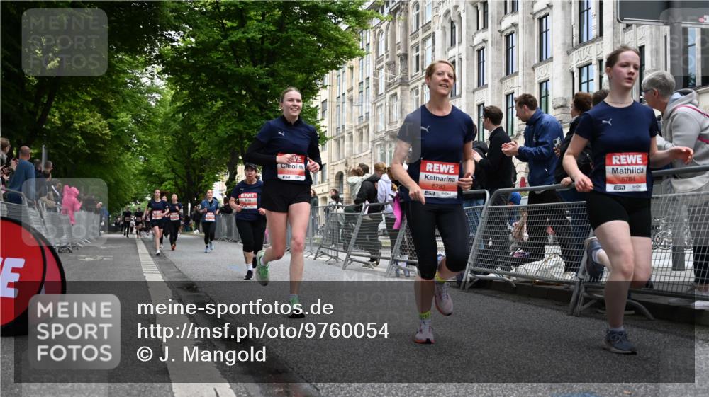 14.06.2026 - REWE Women's Run J. Mangold http://msf.ph/oto/9760054 14.06.2026 11:02:56 Ziel 5038, 5039, 5331, 5449, 5460, 5557, 5736, 5750, 5751, 5783, 5784, 5795, 5813, 5890, 5891, 5957, 5983 meine-sportfotos.de
