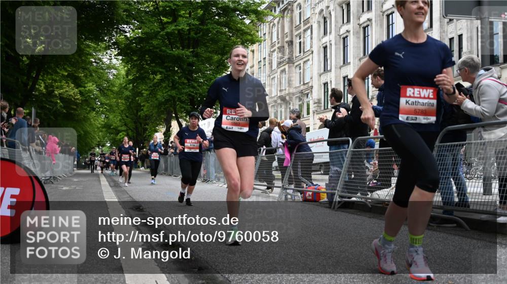 14.06.2026 - REWE Women's Run J. Mangold http://msf.ph/oto/9760058 14.06.2026 11:02:57 Ziel 5331, 5367, 5449, 5460, 5557, 5736, 5750, 5751, 5783, 5784, 5795, 5813, 5890, 5891, 5957, 5983, 5988 meine-sportfotos.de