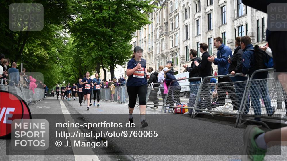 14.06.2026 - REWE Women's Run J. Mangold http://msf.ph/oto/9760065 14.06.2026 11:02:58 Ziel 5331, 5367, 5449, 5460, 5557, 5736, 5750, 5751, 5783, 5784, 5795, 5890, 5891, 5957, 5983, 5988 meine-sportfotos.de