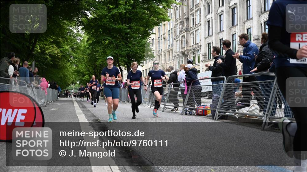 14.06.2026 - REWE Women's Run J. Mangold http://msf.ph/oto/9760111 14.06.2026 11:03:06 Ziel 5292, 5293, 5345, 5356, 5367, 5566, 5623, 5835, 5866, 5988 meine-sportfotos.de