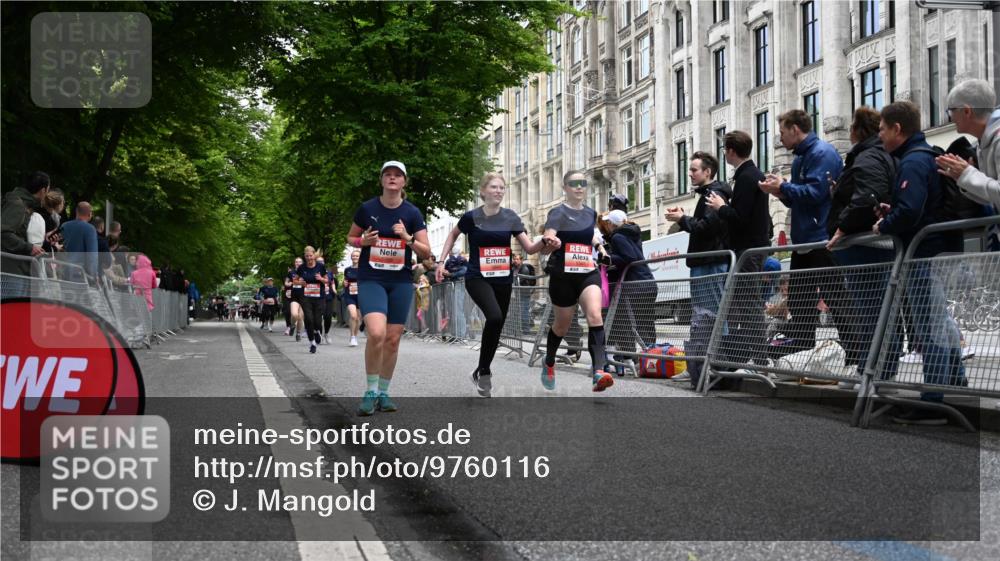 14.06.2026 - REWE Women's Run J. Mangold http://msf.ph/oto/9760116 14.06.2026 11:03:06 Ziel 5292, 5293, 5345, 5356, 5367, 5566, 5623, 5835, 5866, 5988 meine-sportfotos.de