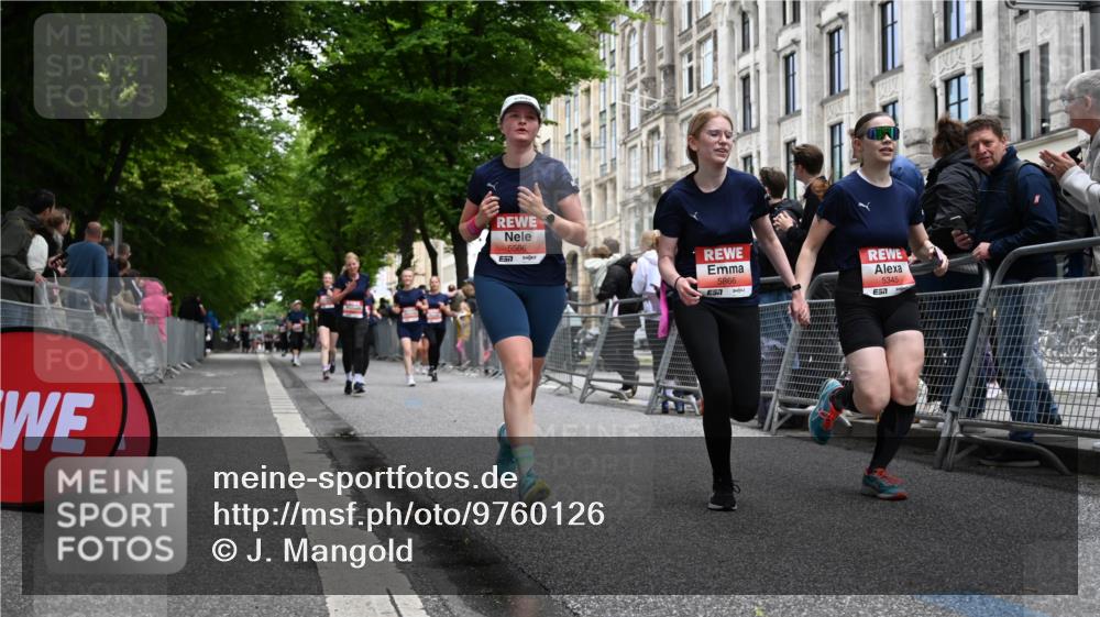 14.06.2026 - REWE Women's Run J. Mangold http://msf.ph/oto/9760126 14.06.2026 11:03:07 Ziel 5292, 5293, 5345, 5356, 5367, 5566, 5623, 5835, 5866, 5885, 5988, 6009 meine-sportfotos.de