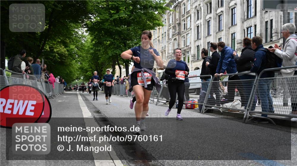 14.06.2026 - REWE Women's Run J. Mangold http://msf.ph/oto/9760161 14.06.2026 11:03:14 Ziel 5137, 5167, 5356, 5454, 5623, 5823, 5835, 5885, 5914, 6009 meine-sportfotos.de
