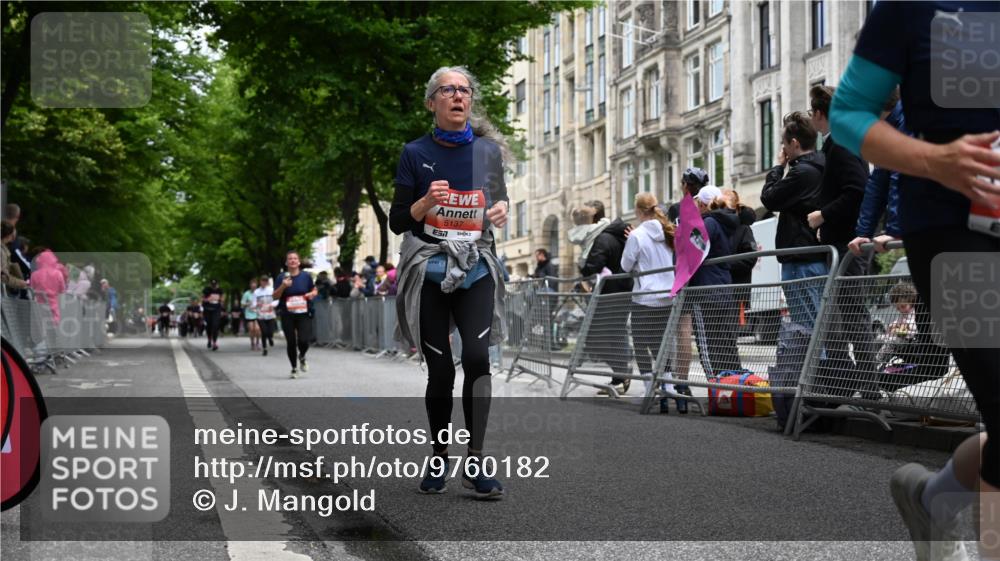 14.06.2026 - REWE Women's Run J. Mangold http://msf.ph/oto/9760182 14.06.2026 11:03:18 Ziel 5137, 5167, 5297, 5454, 5823, 5914 meine-sportfotos.de