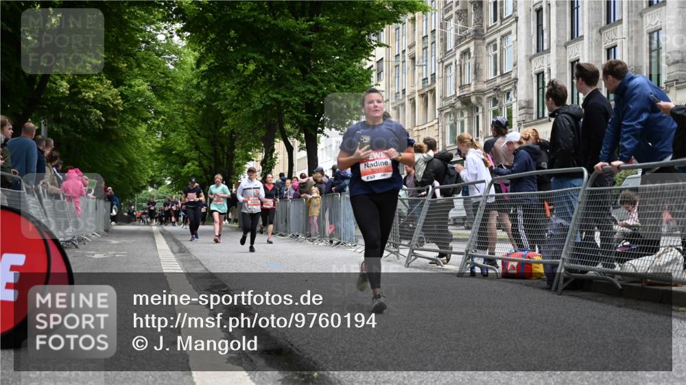 14.06.2026 - REWE Women's Run J. Mangold http://msf.ph/oto/9760194 14.06.2026 11:03:22 Ziel 5137, 5297, 5660, 5823 meine-sportfotos.de