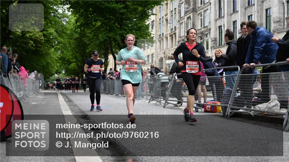 14.06.2026 - REWE Women's Run J. Mangold http://msf.ph/oto/9760216 14.06.2026 11:03:28 Ziel 5030, 5457, 5660, 5951 meine-sportfotos.de