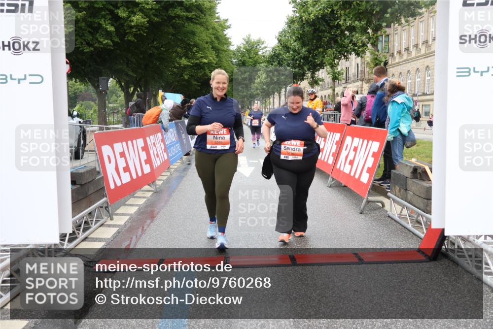 14.06.2026 - REWE Women's Run Strokosch-Dieckow http://msf.ph/oto/9760268 14.06.2026 11:16:46 Ziel 5269, 5636 meine-sportfotos.de