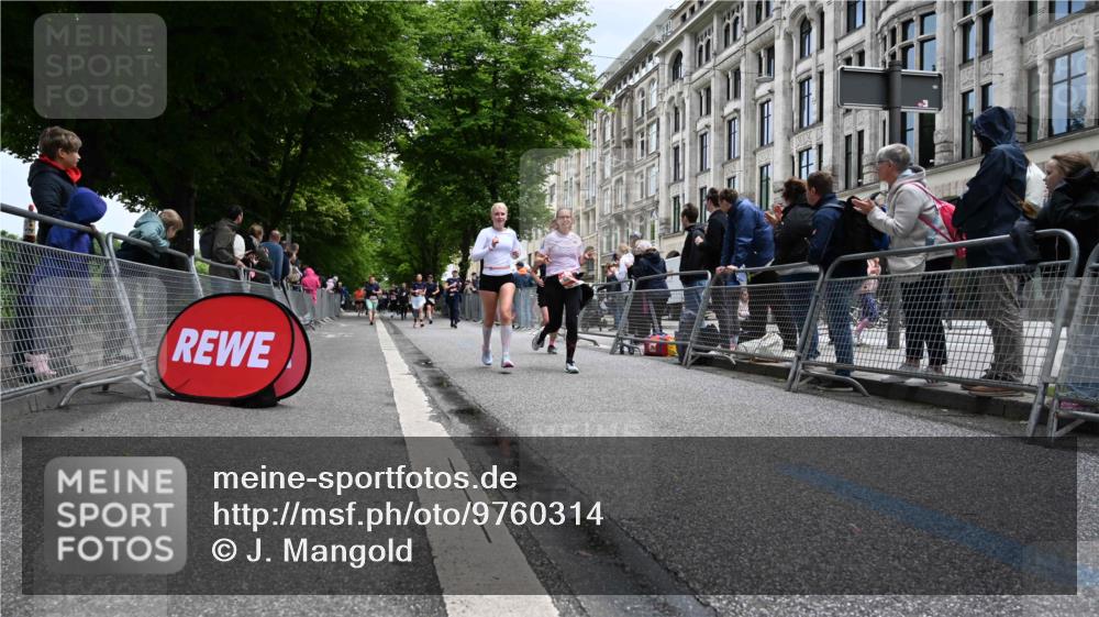 14.06.2026 - REWE Women's Run J. Mangold http://msf.ph/oto/9760314 14.06.2026 11:03:49 Ziel 5017, 6042, 6046, 6047 meine-sportfotos.de