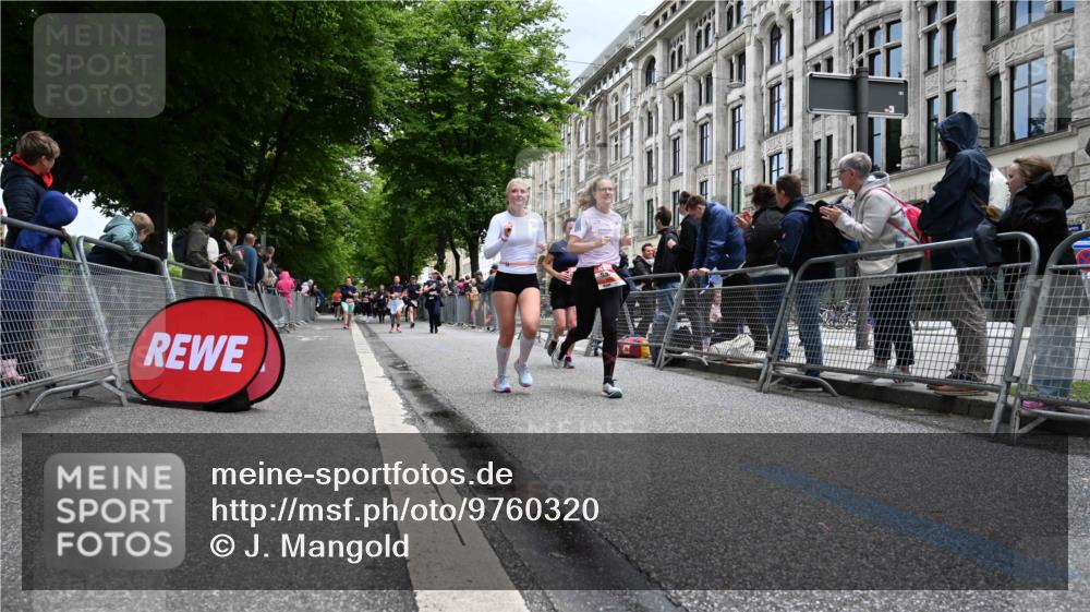 14.06.2026 - REWE Women's Run J. Mangold http://msf.ph/oto/9760320 14.06.2026 11:03:50 Ziel 5017, 5673, 5920, 6046, 6047 meine-sportfotos.de
